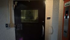 77012-2.jpg
